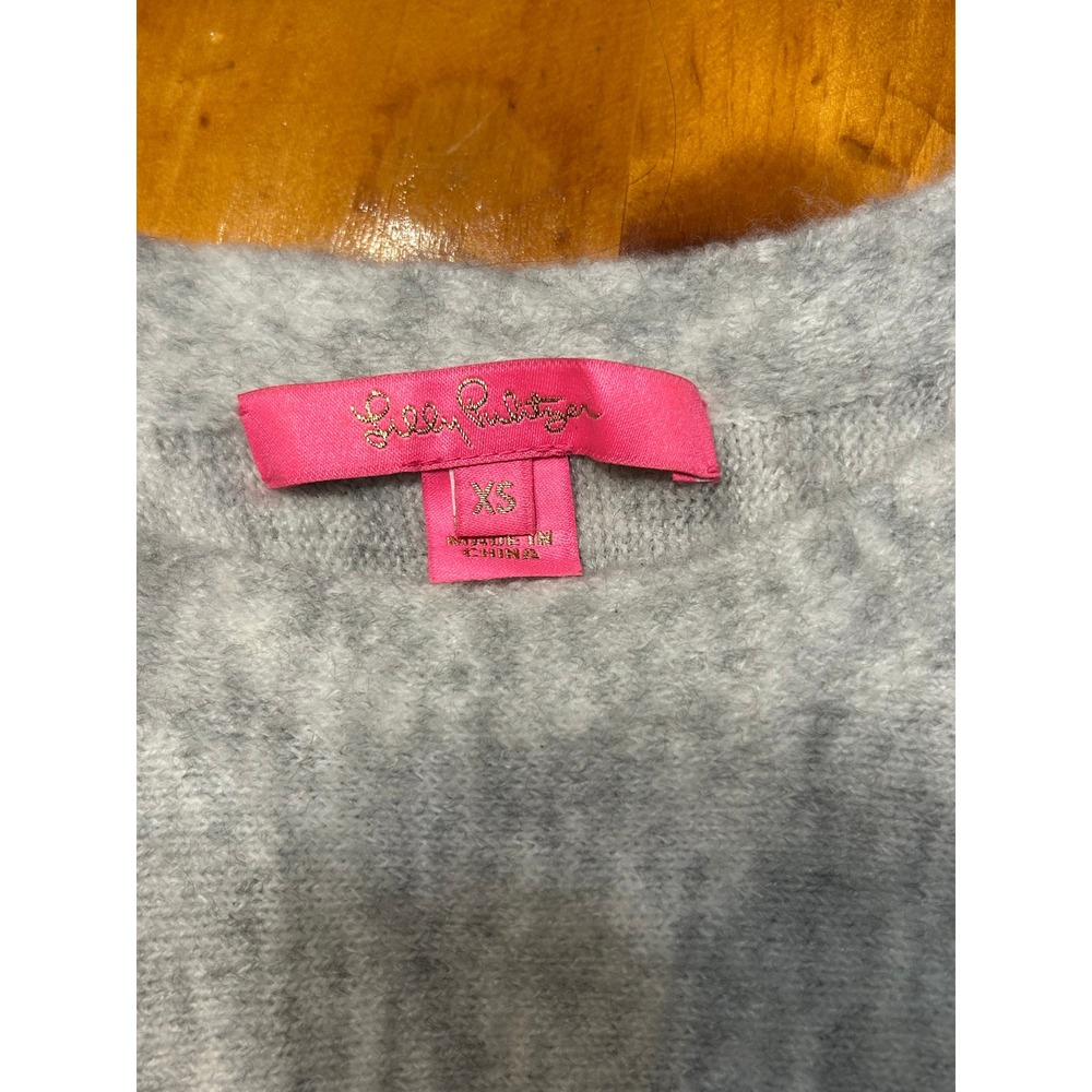 Lilly Pulitzer Arna Pullover Heathered Seaside Gray Button Shoulder Sweater XS - Picture 3 of 11
